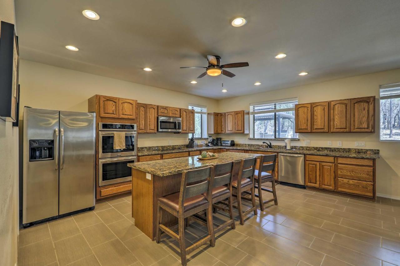 Spacious Pinetop-Lakeside Home With Hot Tub And Grill! Zewnętrze zdjęcie